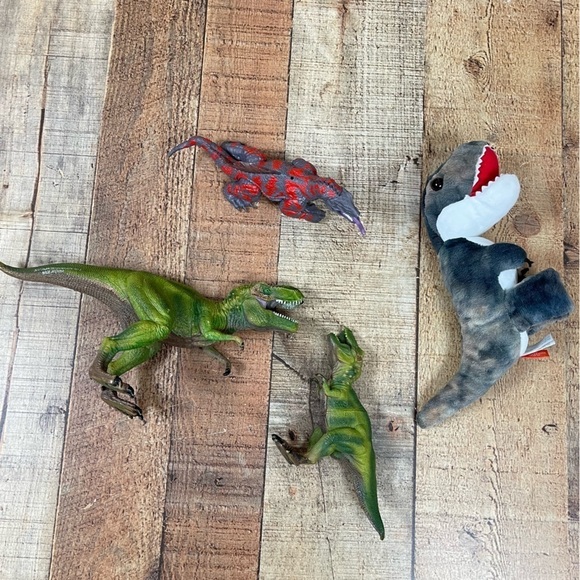 Shamtou Wild Republic Dinosaur T Rex Figure Bundle Plush Slap Wrist Band - Picture 1 of 14